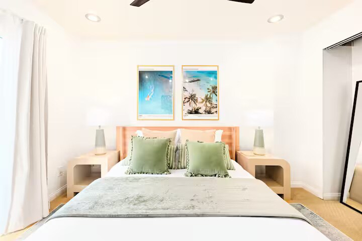 Building Photo - 14225 Mango Dr