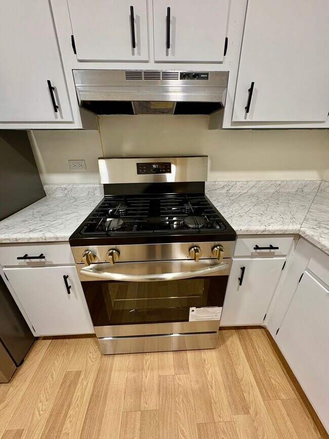 Building Photo - 1557 Jill Ct