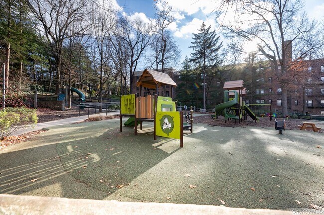 Building Photo - 64 Sagamore Rd