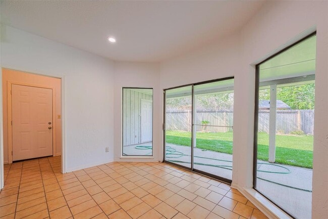 Building Photo - 12922 Ashford Chase Dr