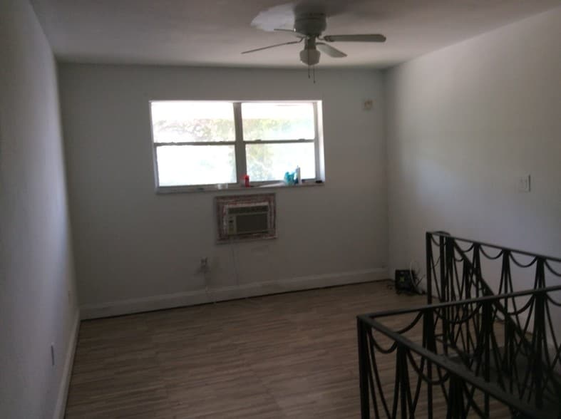 Building Photo - 421 NE 68th St