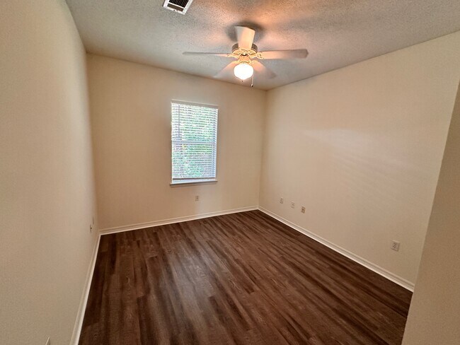 Building Photo - 158 Garnett Bayou Rd