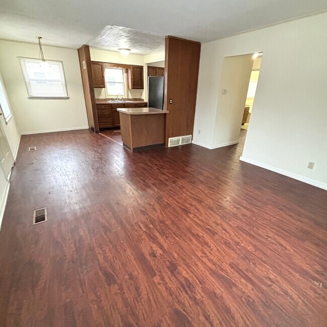 Building Photo - 6321 Cooper Rd