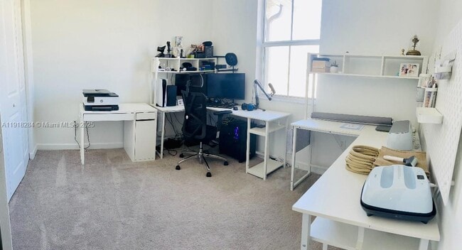 Building Photo - 2624 SE 11th Ct