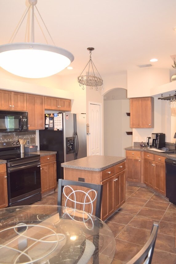 Building Photo - 7803 Blue Spring Dr