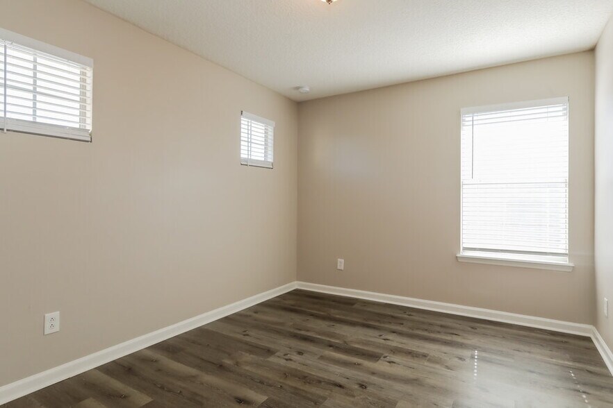 Building Photo - 734 Celebration Lane