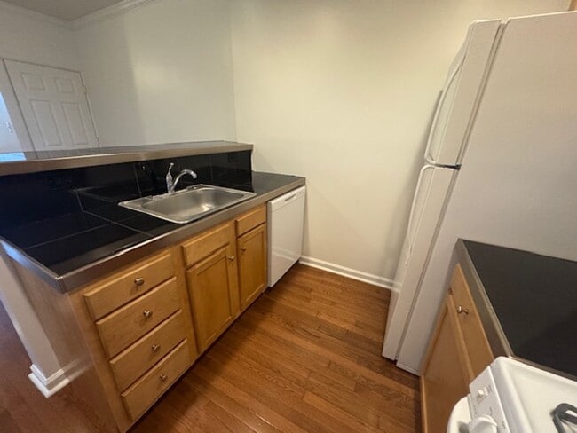 Building Photo - Available for Immediate move in; Lease wil...