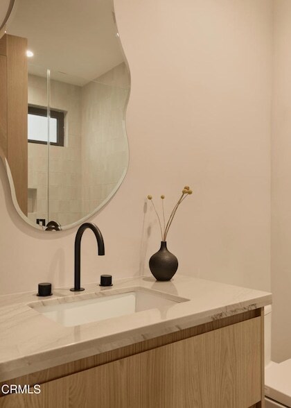 Building Photo - 11638 Kling St