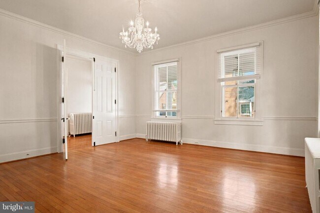 Building Photo - 209 N Washington St