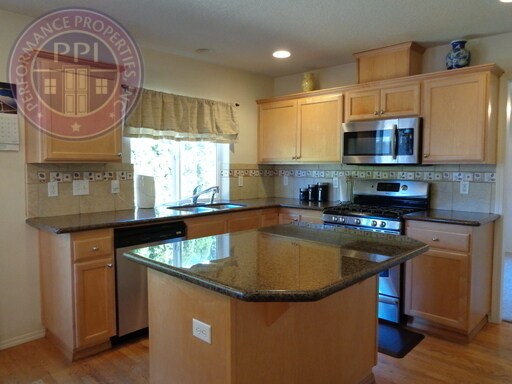 Building Photo - Close To Intel & Nike - A/C,  New Appliances - New LVT  & Carpet -Pet Friendly