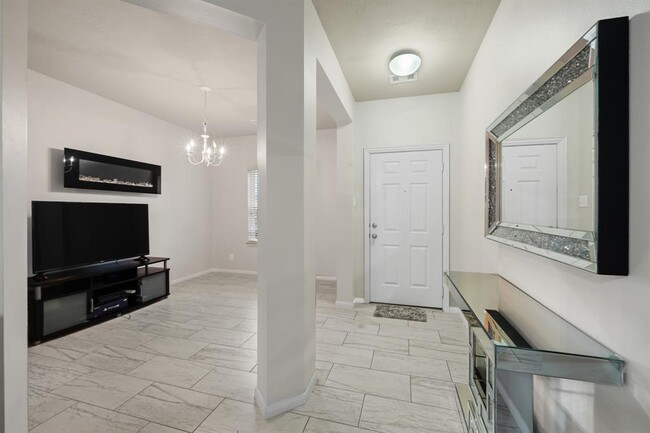 Building Photo - 11114 Kingsnorth Dr