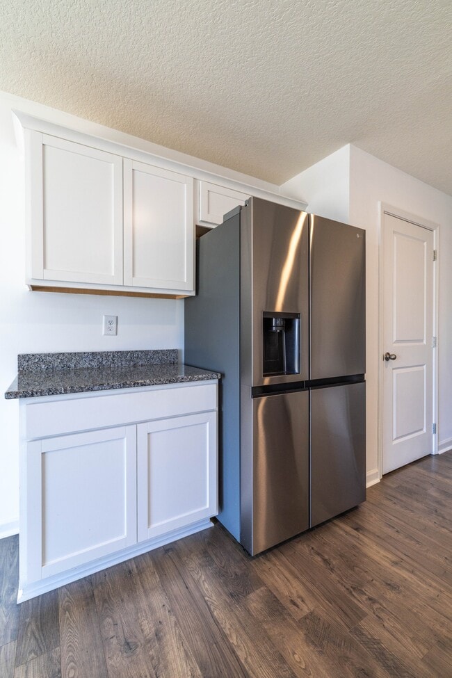 Building Photo - 228 Belle Ct