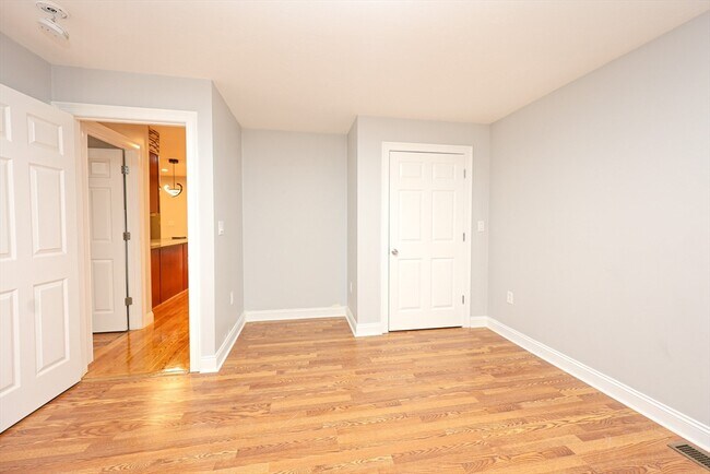 Building Photo - 35 Gleason St