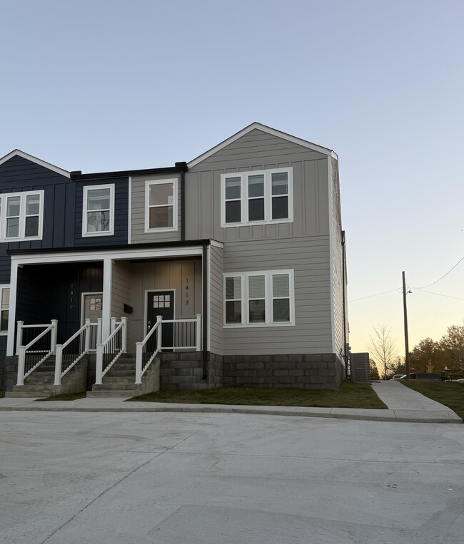 Building Photo - 1417 Woodbine Ave