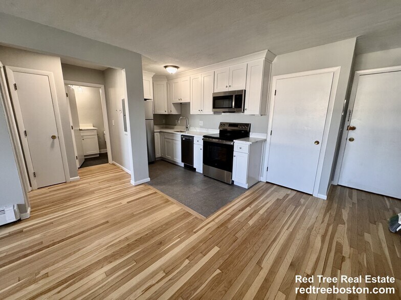 Building Photo - 97 Spring St