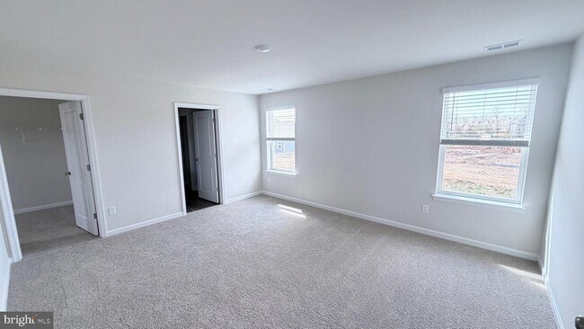 Building Photo - 107 Dinges St