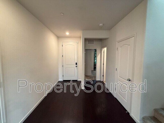 Building Photo - 15535 Ortega St