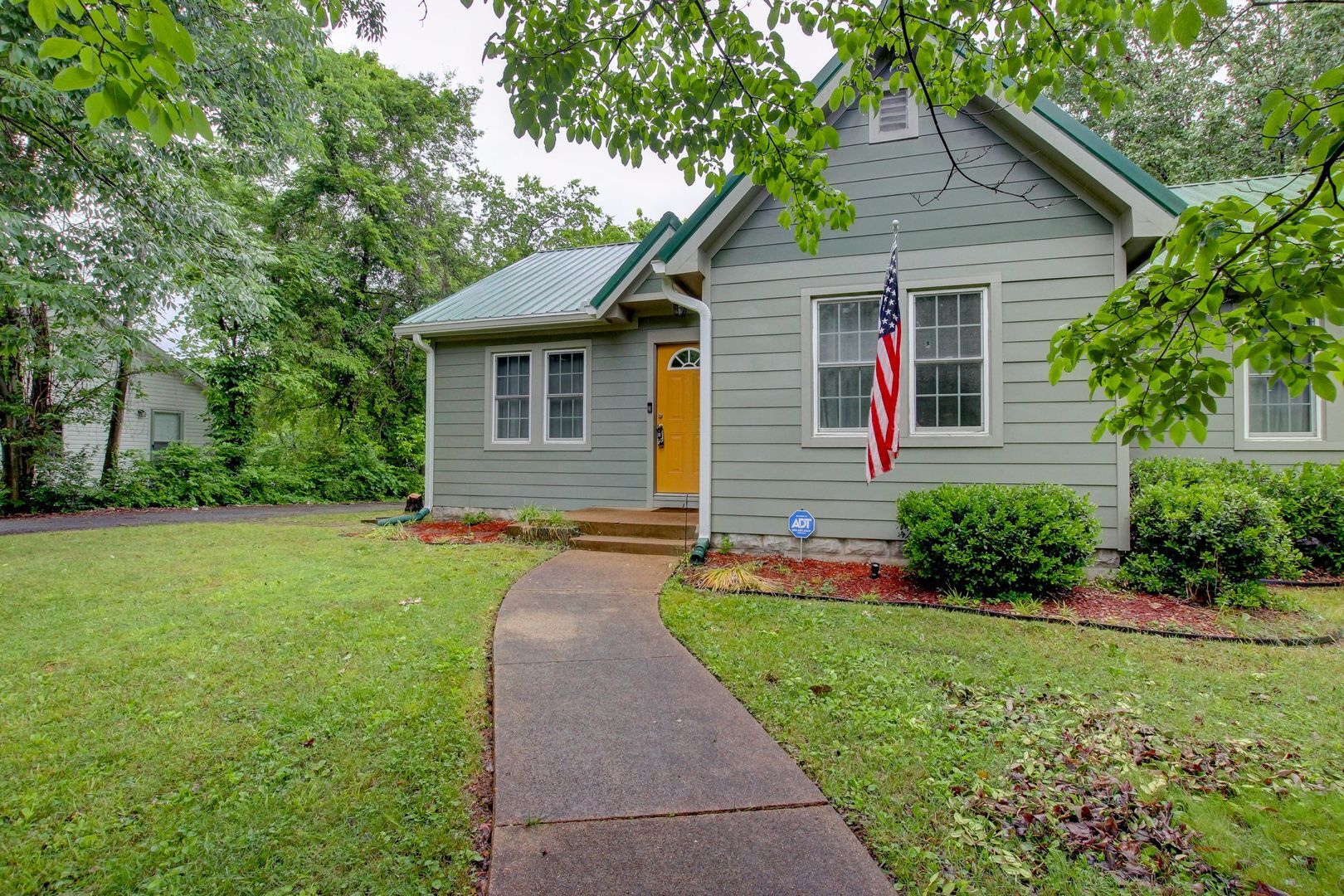 Building Photo - 1115 Woodard St