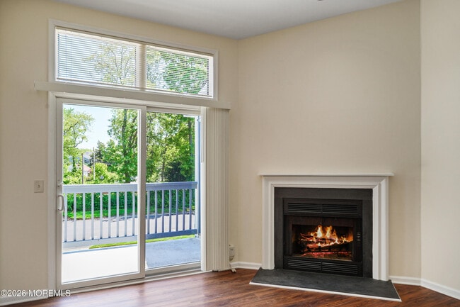 Building Photo - 105 Mt Ln