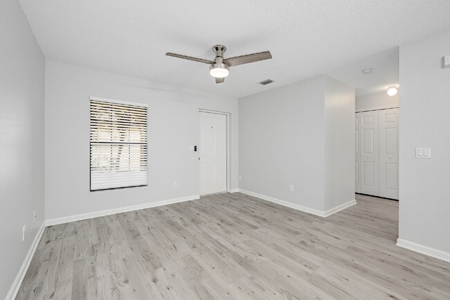 Building Photo - Beautiful Sonesta Walk Townhome with Resor...