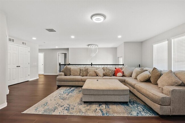 Building Photo - 3010 Adams Cross Dr