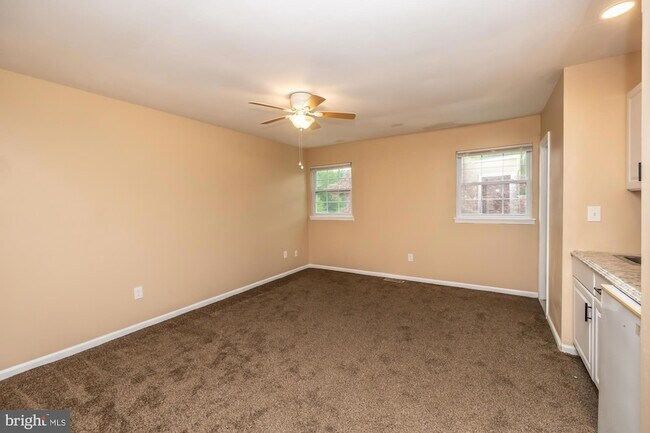 Building Photo - 3204 Norma Dr