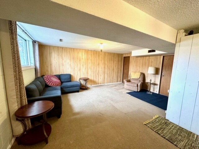 Building Photo - 2322 Aspen Ct