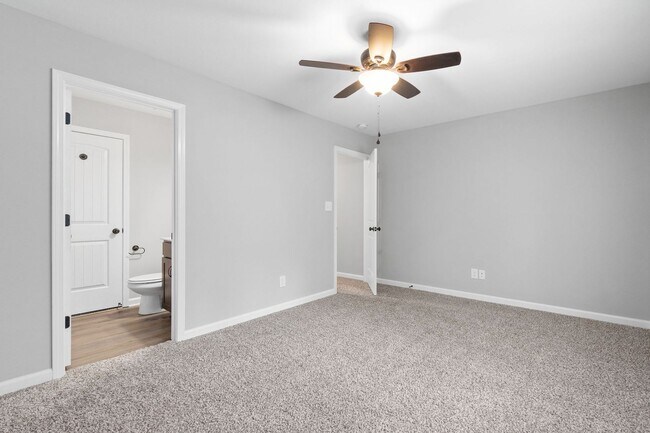 Building Photo - 223 Smithson Ln