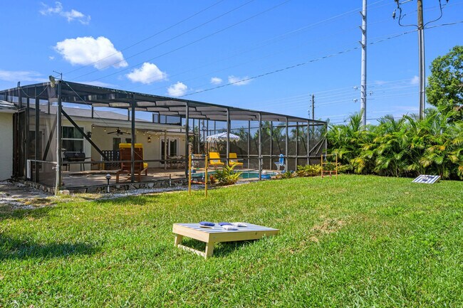 Building Photo - 1319 Saddle Ct