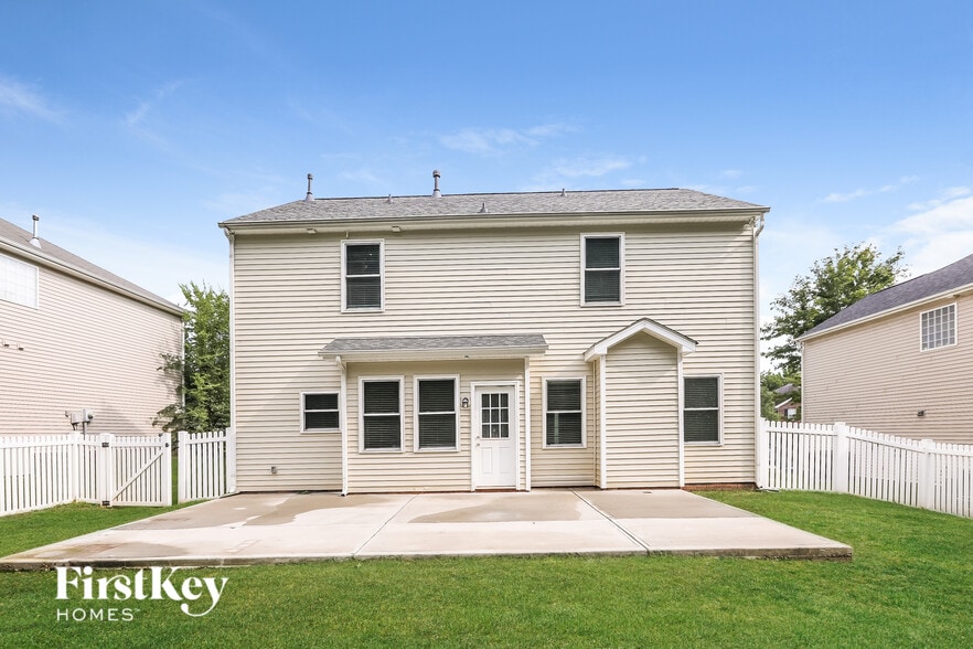 Building Photo - 4107 High Shoals Dr