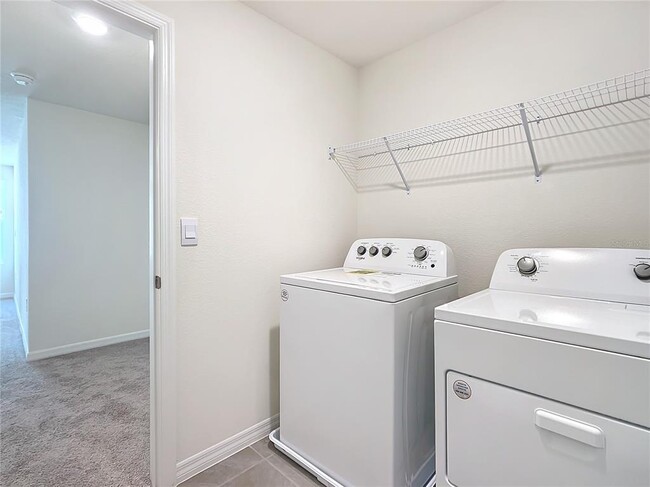 Building Photo - 8645 SW 45th Ct