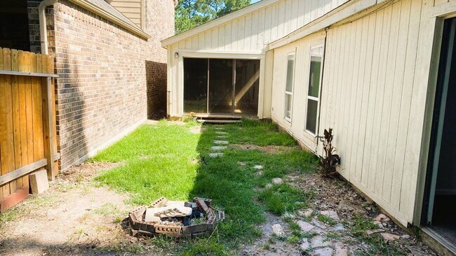 Building Photo - 11231 Glenforest Dr