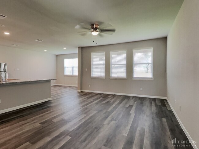 Building Photo - 3465 Wooded Ln