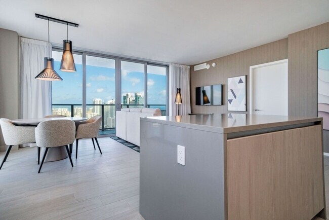 Building Photo - 4112 Jimmy Buffett Mem Hwy