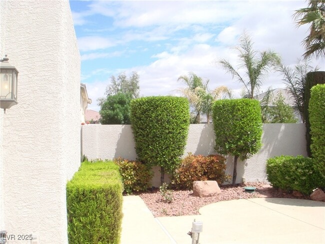 Building Photo - 608 Bianca Bay St