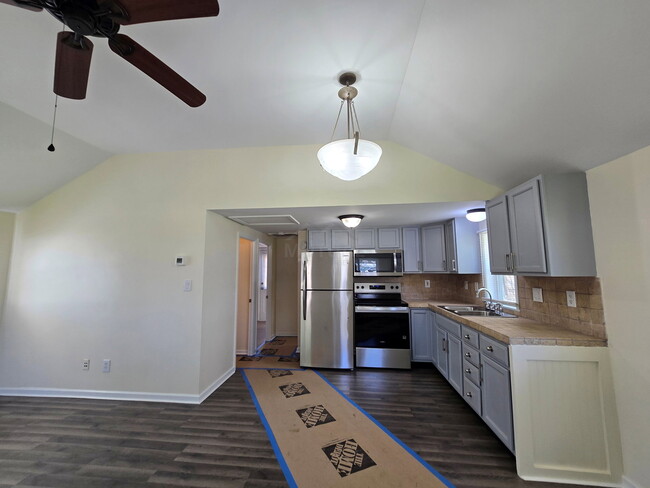 Building Photo - 3438 Duffield