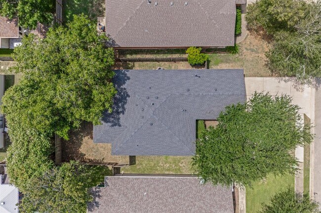 Building Photo - 200 Stanford Dr