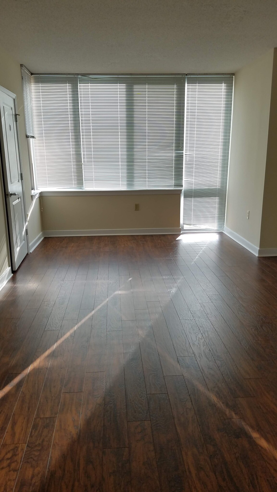 Building Photo - 555 Massachusetts Ave NW