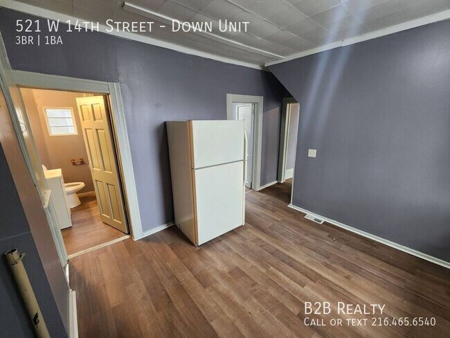 Building Photo - 521 W 14th St