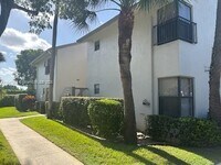 Building Photo - 4729 NW 22nd St