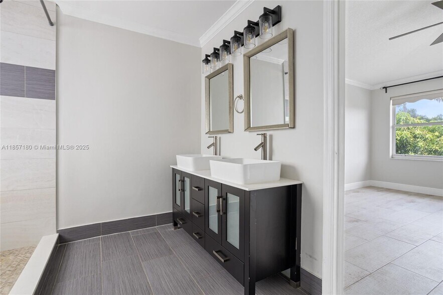 Building Photo - 15141 SW 49th St