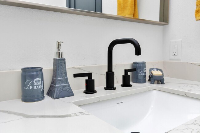 Building Photo - 4209 New Orleans St