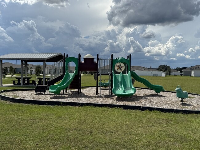 Building Photo - 105 Towns Cir