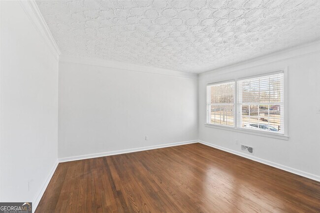 Building Photo - 4205 S Hurt Rd SW