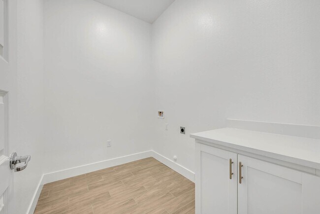 Building Photo - 12705 Parakeet Wy