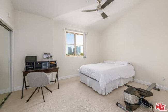 Building Photo - 10617 Eastborne Ave