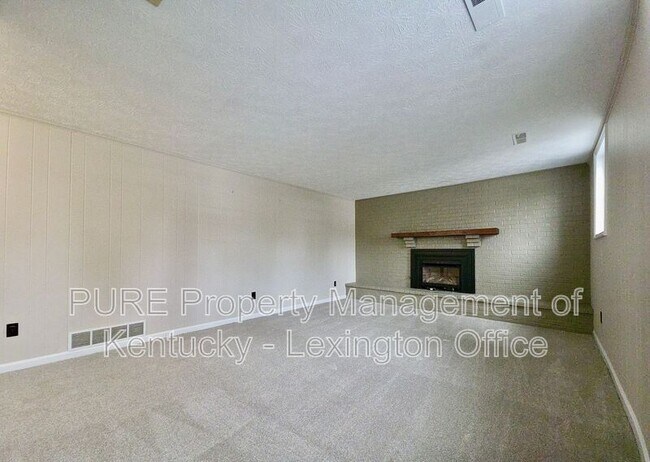 Building Photo - 3462 Lansdowne Dr