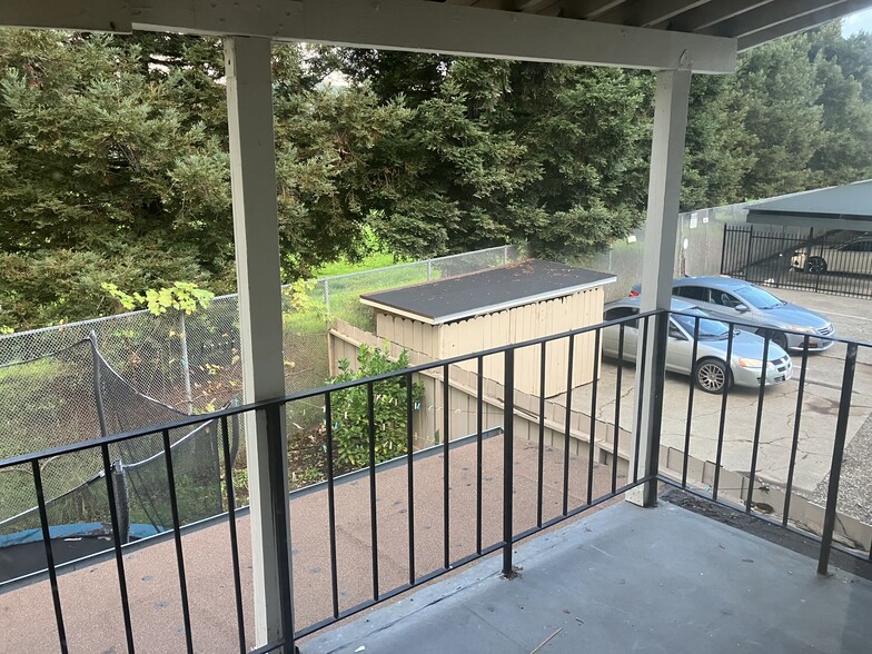 Building Photo - 2467 Colina Ct