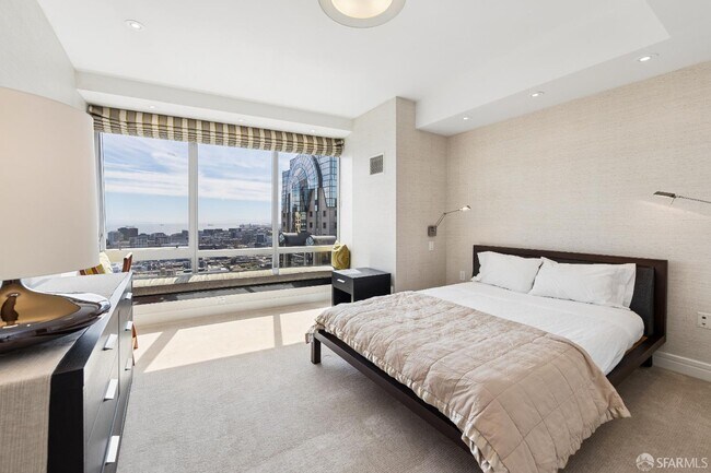 Building Photo - 765 Market St