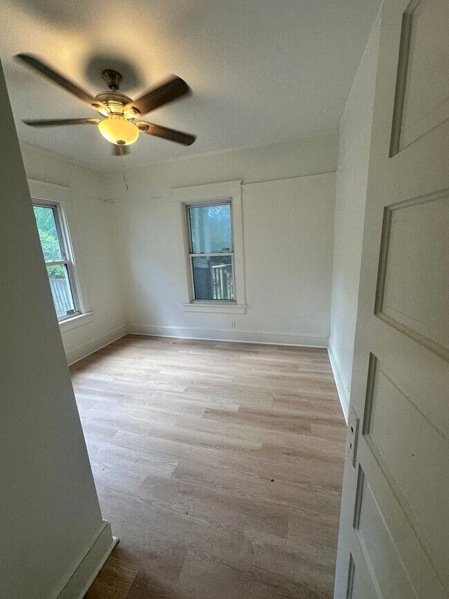 Building Photo - Gorgeous house for rent!